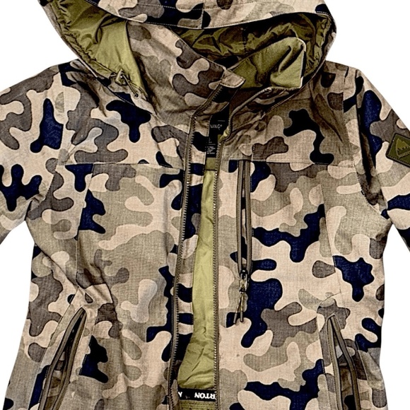 Burton Women's Prowess Insulated Jacket size SMALL Camo - Picture 6 of 9